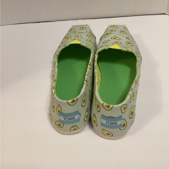 TOMS x Paper Source Avocado Print Canvas Slip-Ons in Light Green and Yellow,NWOT - Picture 2 of 5